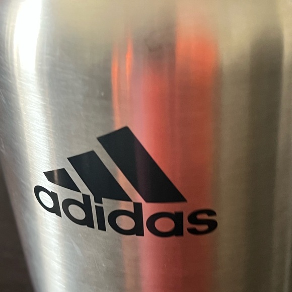 Adidas thermos 24 hour cold/12 hours hot🌸🌸🌸Monday Madness Sale🌸🌸🌸 - Picture 3 of 7